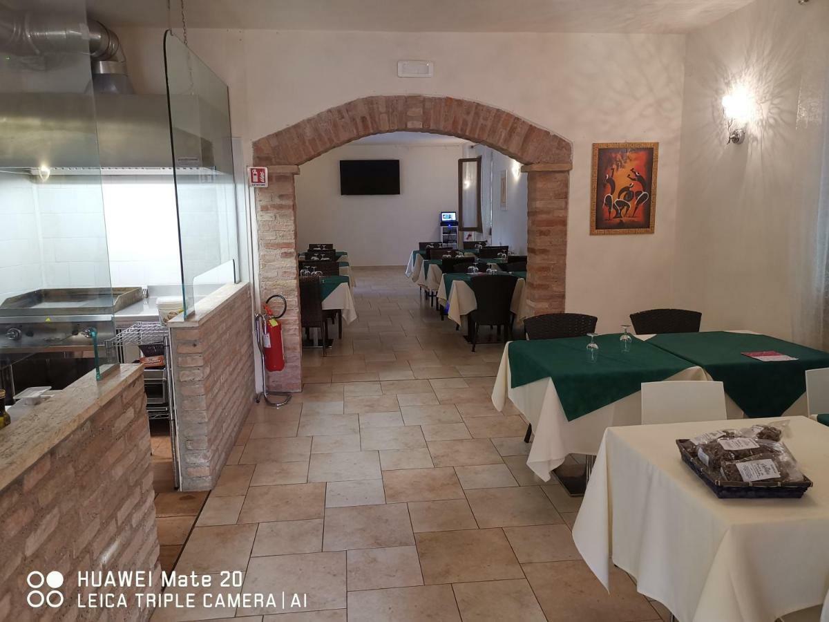 Hotel-Locanda Zanzarina D'Oro Nel Parco Oglio Sud Calvatone Buitenkant foto